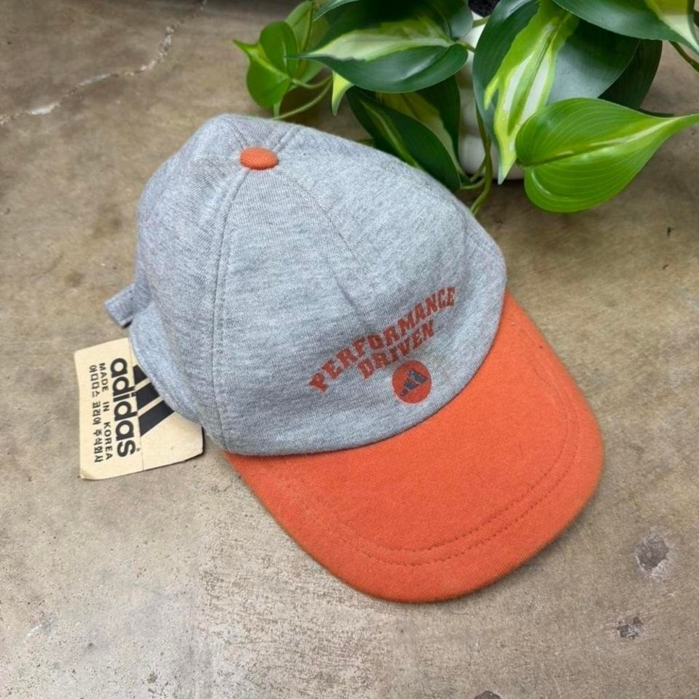 vintage‎ Adidas grey/orange performance-driven baseball cap